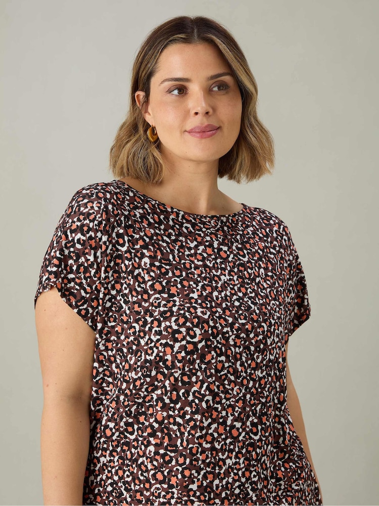 Live Unlimited Red Curve Leopard Jersey T-Shirt - Image 2 of 3