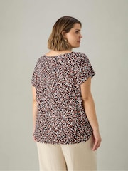 Live Unlimited Red Curve Leopard Jersey T-Shirt - Image 3 of 3