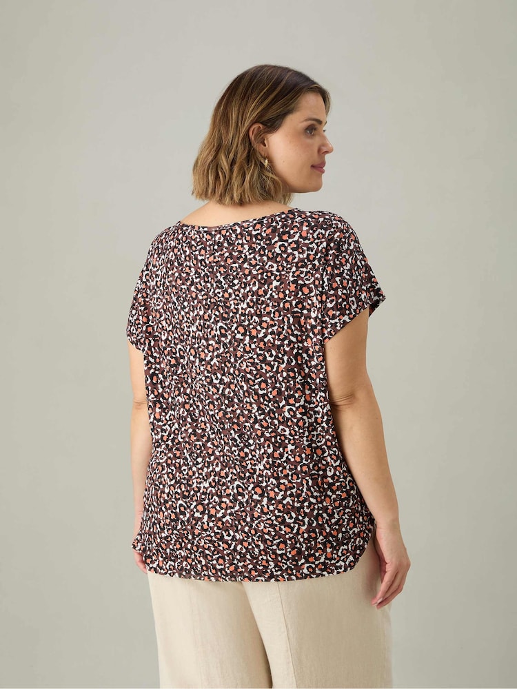 Live Unlimited Red Curve Leopard Jersey T-Shirt - Image 3 of 3