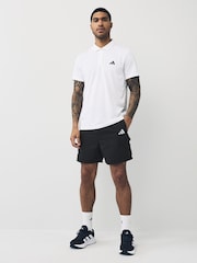 Черный - Шорты Челси с логотипом Adidas Small Essentials - Image 3 of 5