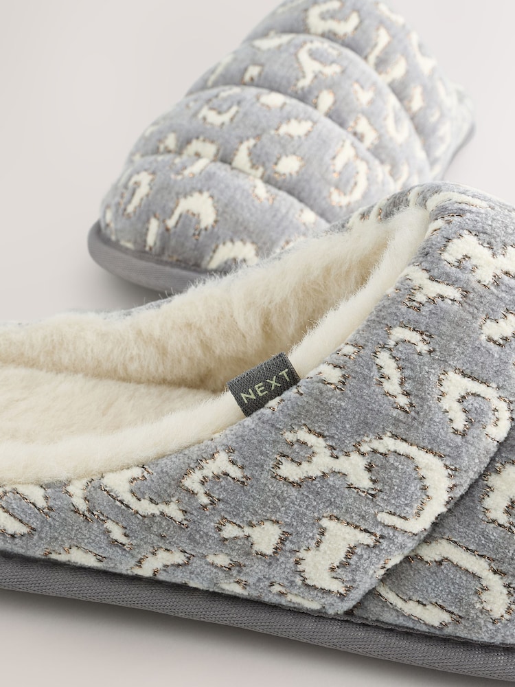 Diseño animal gris - Quilted Mule Slippers with Faux Fur Lining - Imagen 8 de 8 Diseño animal gris - Quilted Mule Slippers with Faux Fur Lining - Imagen 8 de 8