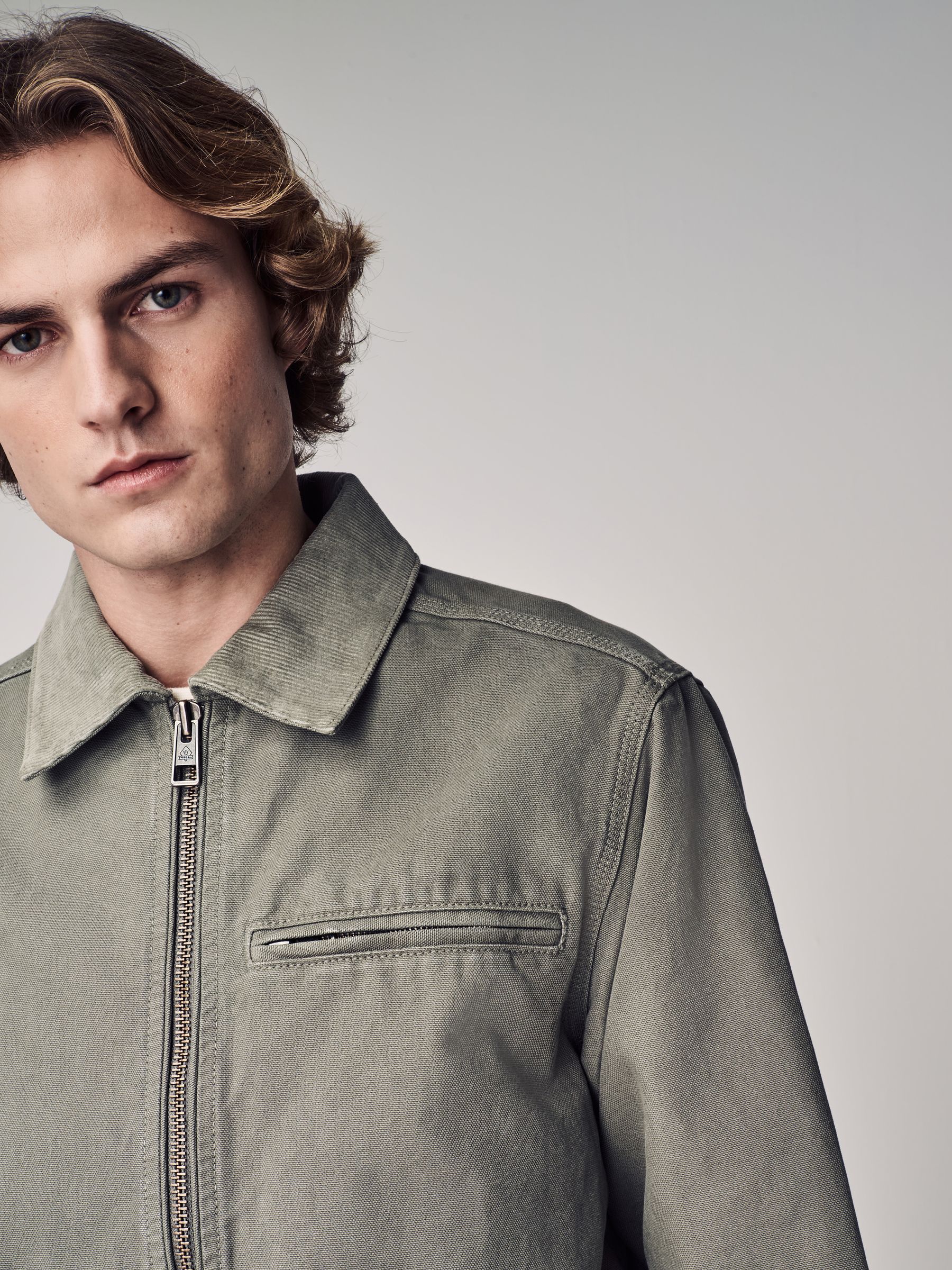 Next：日本 セージグリーン - コーデュロイ襟付き キャンバス ワーカー