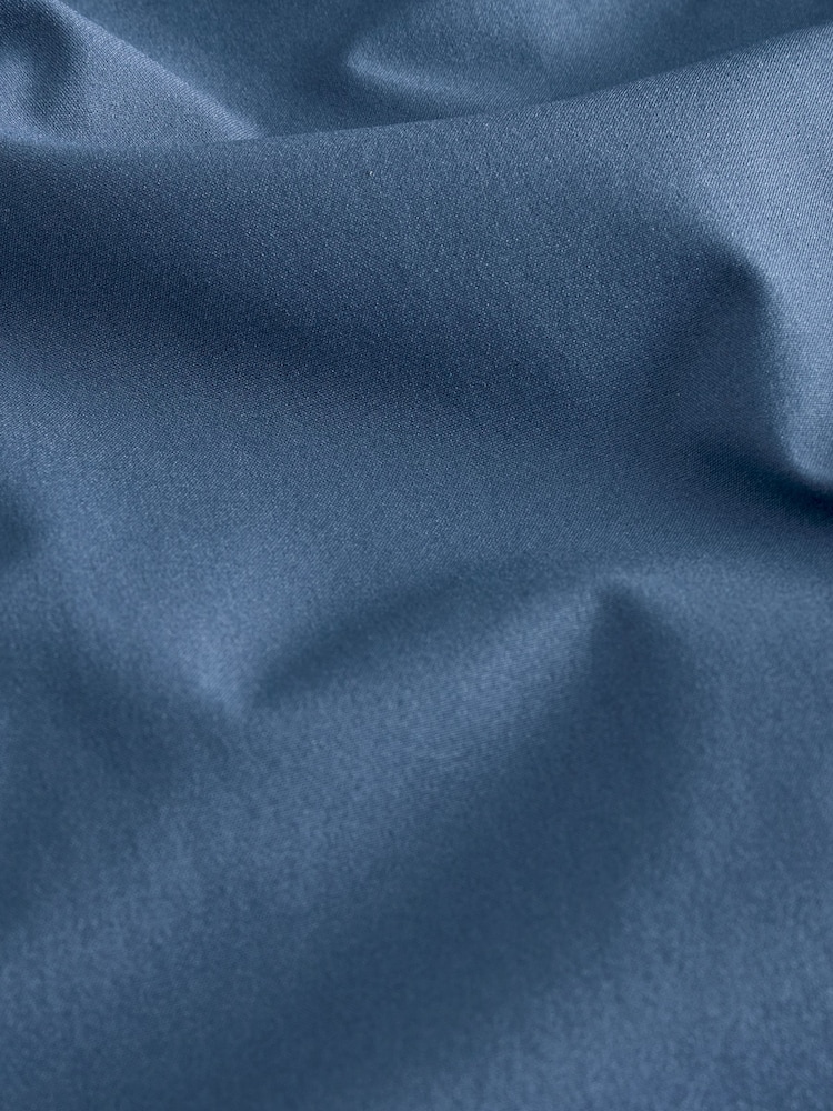 Blau - Wasserabweisender Anorak - Bild 11 von 11 Blau - Wasserabweisender Anorak - Bild 11 von 11