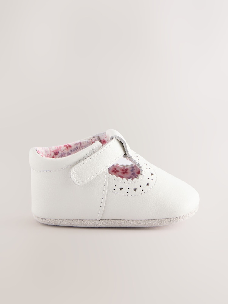 White Leather Baby T-Bar Shoes (0-24mths) - Image 2 of 5 White Leather Baby T-Bar Shoes (0-24mths) - Image 2 of 5