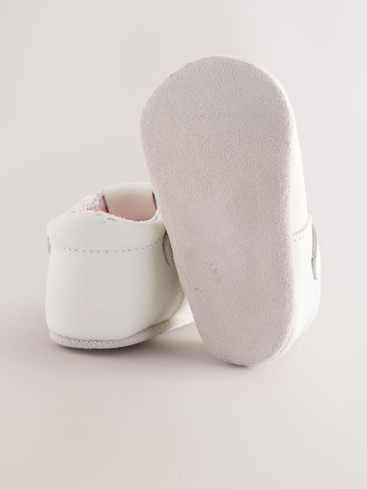White Leather Baby T-Bar Shoes (0-24mths) - Image 5 of 5 White Leather Baby T-Bar Shoes (0-24mths) - Image 5 of 5
