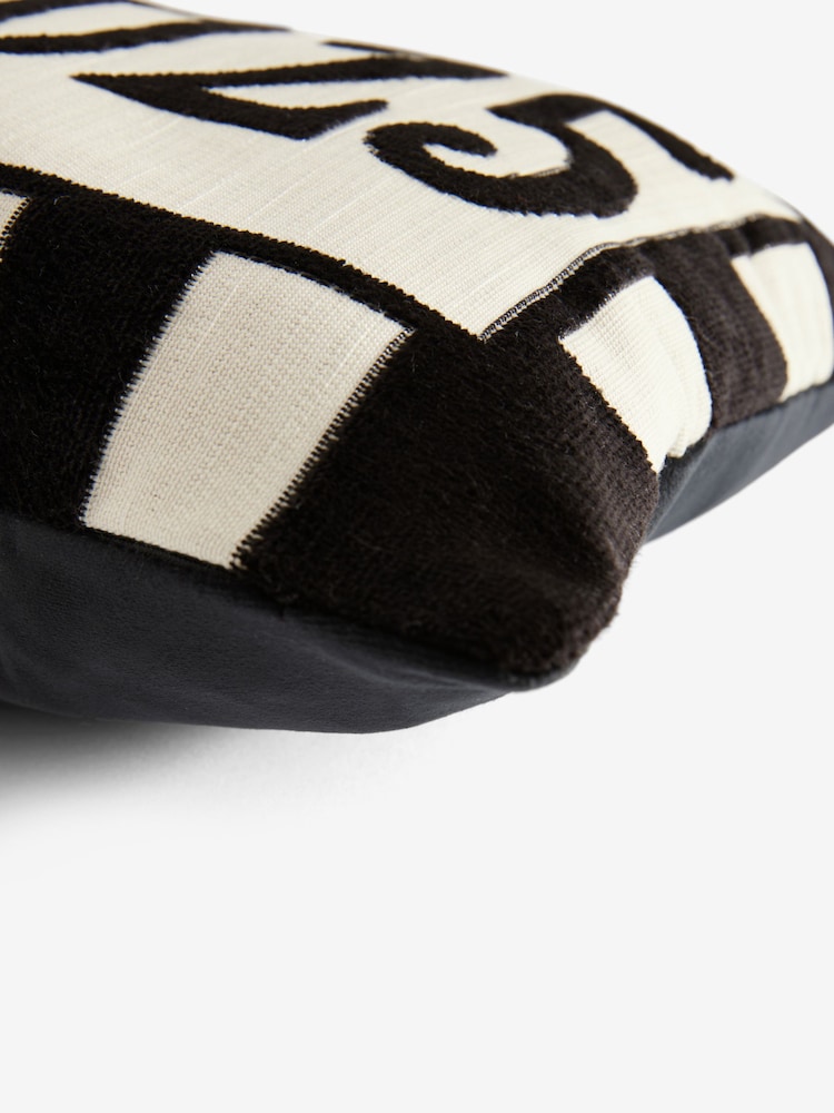 Black/White Est 2025 Wedding Slogan Cushion - Image 3 of 5