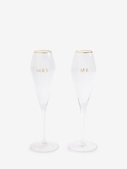 Set of 2 Mr and Mrs Country Wedding Champagne Flutes - Image 4 of 4