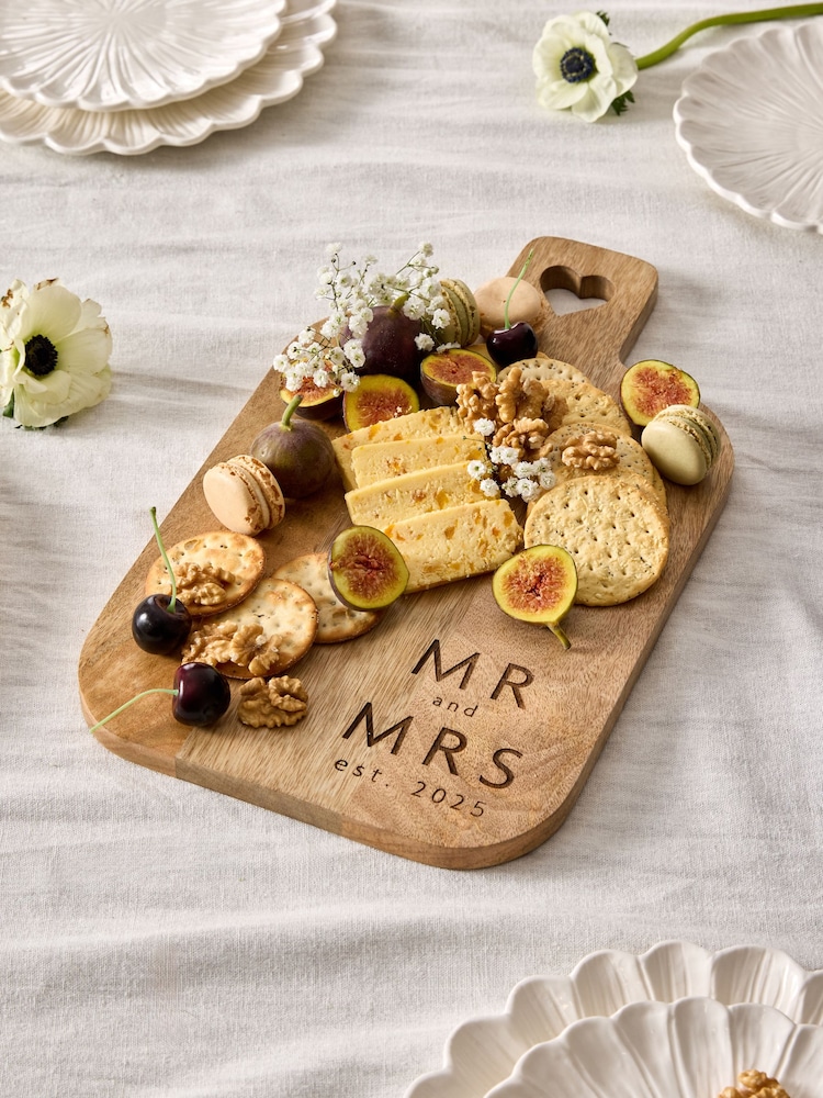Natural Mr and Mrs Est 2025 Wedding Chopping Board - Image 2 of 4