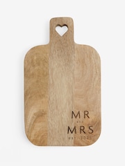 Natural Mr and Mrs Est 2025 Wedding Chopping Board - Image 4 of 4