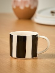 MADE.COM Set of 4 Black/White Jovi Hand Painted Stacking Mugs - Image 3 of 5