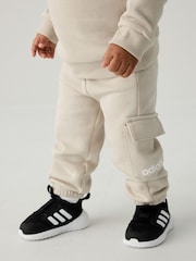 لون طبيعي - بدلة رياضية من Adidas Essentials - صورة 4 من 10