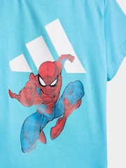 כחול  - Adidas סט של חולצת טי ומכנסיים קצרים עם הדפס Spider-Man של Marvel, %100 כותנה - תמונה 5 מתוך 7