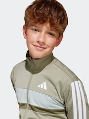 أخضر - adidas Seasonal Essentials Tiberio 3-Stripes Tricot Kids Tracksuit - صورة 5 من 9