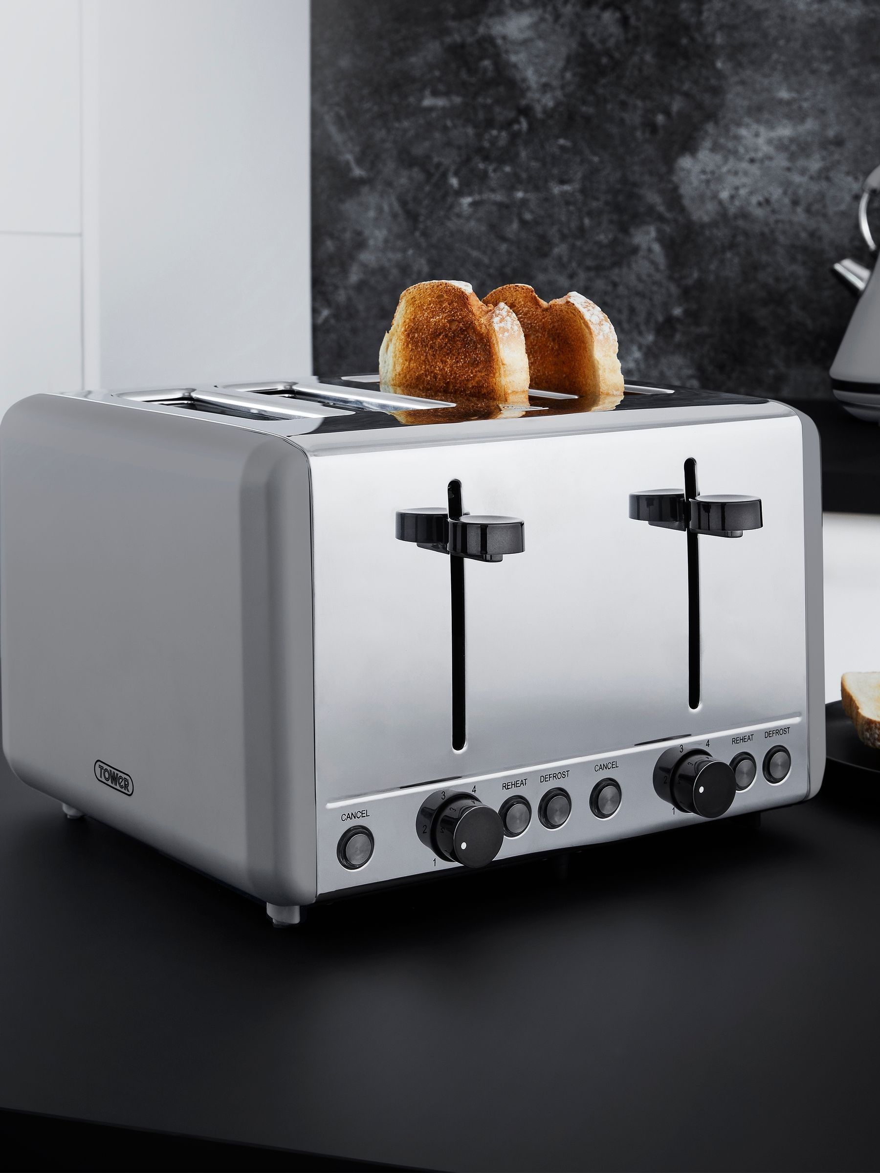Tower Sera 4 Slice Toaster With Smoked Chrome Trim Grey - Image 10