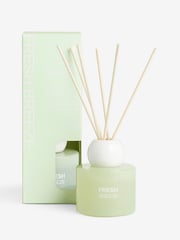 Gardenia and Bergamot 70ml Fragranced Reed Diffuser - Image 4 of 4