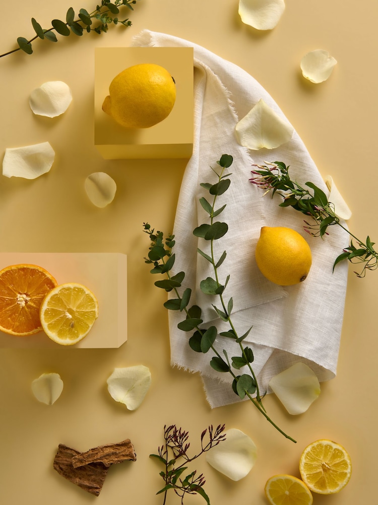 Lemon and Orange Flower 70ml Fragranced Reed Diffuser - Image 2 of 4