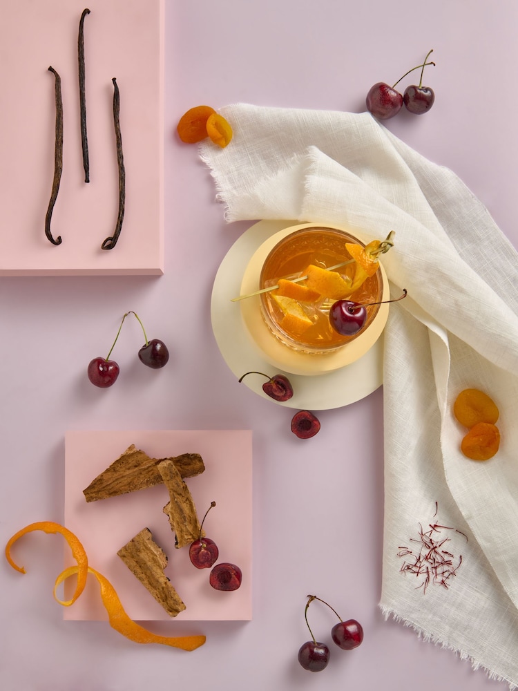Cherry and White Musk 200ml Fragranced Reed Diffuser - Image 4 of 4