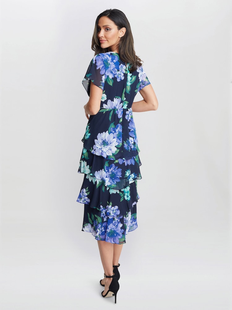 Vestido a media pierna escalonado azul con estampado Marie de Gina Bacconi - Imagen 2 de 5 Vestido a media pierna escalonado azul con estampado Marie de Gina Bacconi - Imagen 2 de 5