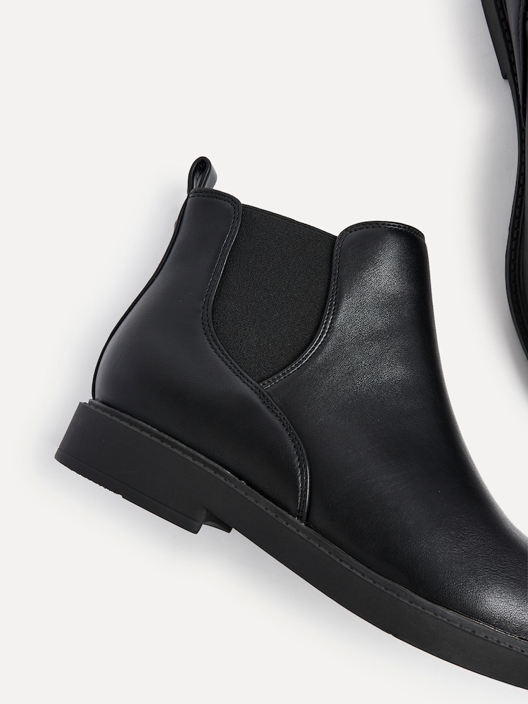 Linzi Black Fauna Wide Fit Chelsea Boots With Stretch Side Panel - Image 6 of 6 Linzi Black Fauna Wide Fit Chelsea Boots With Stretch Side Panel - Image 6 of 6