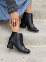 črna - Linzi Alba širok kroj Block Heeled Ankle gležnjarji - Slika 2 iz 6