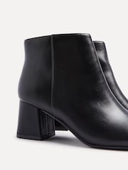 črna - Linzi Alba širok kroj Block Heeled Ankle gležnjarji - Slika 6 iz 6