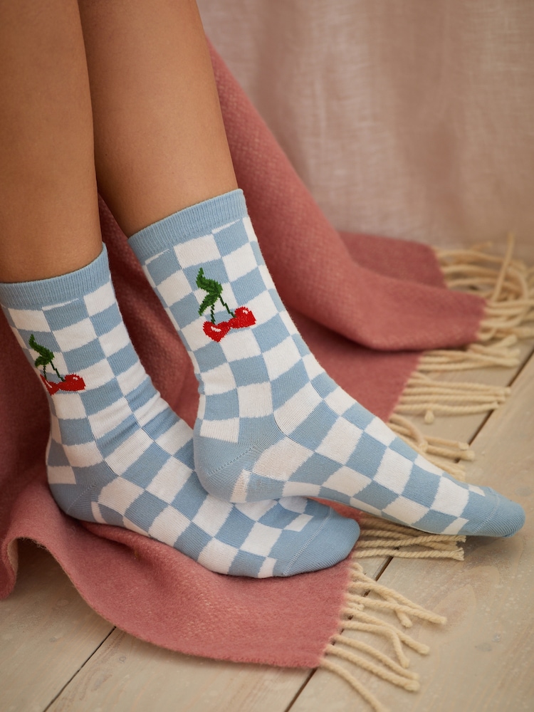 Bath & Body Works Blue Cherry Socks 4 Pack - Image 6 of 10