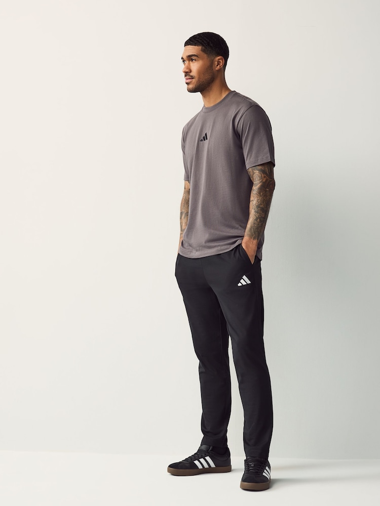 Noir - Jogging adidas Small Essentials en jersey à logo - Image 3 of 8