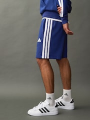 Синий - adidas Essential 3-Stripes French Terry Shorts - Image 3 of 11