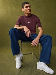 Красный - adidas Essentials Small Logo Single 100% Cotton Jersey T-Shirt - Image 4 of 11