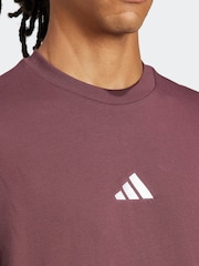 Красный - adidas Essentials Small Logo Single 100% Cotton Jersey T-Shirt - Image 9 of 11