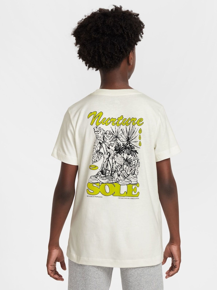Nike Sail Sportswear T-Shirt - Image 2 of 3 Nike Sail Sportswear T-Shirt - Image 2 of 3