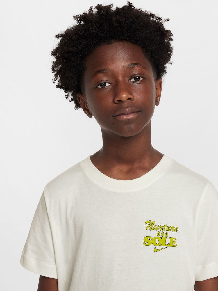 Nike Sail Sportswear T-Shirt - Image 3 of 3