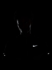 Negro/gris - Nike Dri-FIT Stride Woven Running Jacket - Imagen 11 de 12