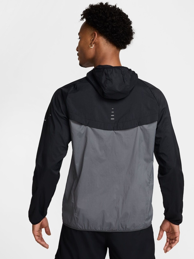 Negro/gris - Nike Dri-FIT Stride Woven Running Jacket - Imagen 2 de 12