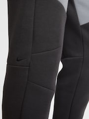 Антрацит/Серый - Спортивные брюки из флиса Nike Tech - Изображение 6 из 9