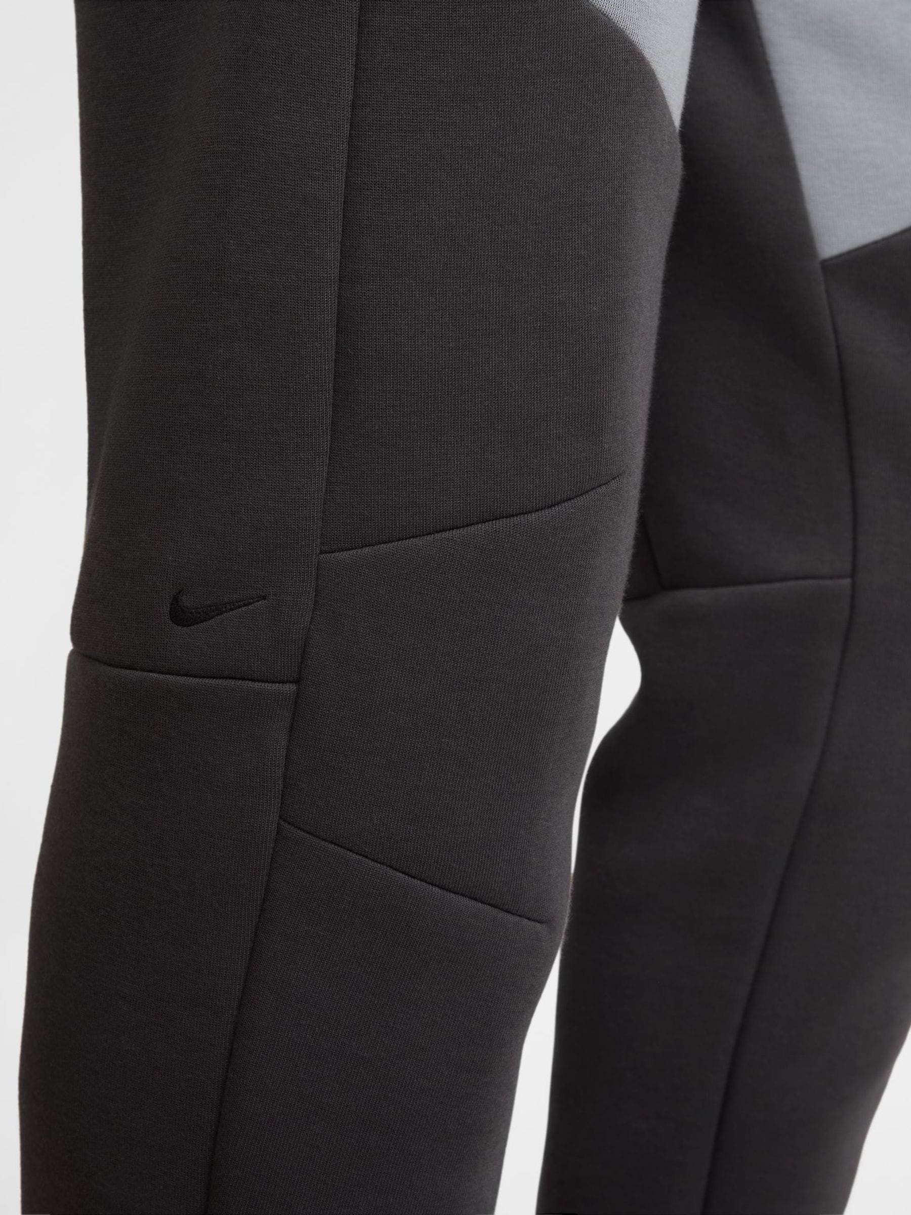 Cumpără Antracit/Gri - Pantaloni de trening din fleece tehnic Nike