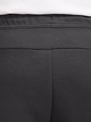 Антрацит/Серый - Спортивные брюки из флиса Nike Tech - Изображение 7 из 9