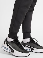Антрацит/Серый - Спортивные брюки из флиса Nike Tech - Изображение 8 из 9