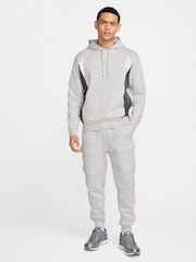 Nike Photon Dust Sportswear Air Fleece Cargo Joggers - Image 3 of 8