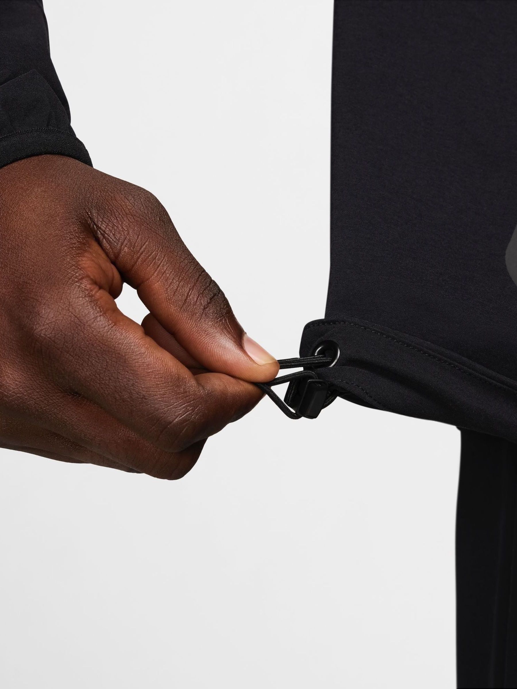 nike tech fleece woven black