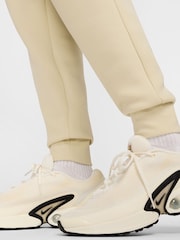JASNY KHAKI - Polarowe joggersy Nike Tech Fleece - Image 10 of 18