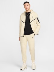 JASNY KHAKI - Polarowe joggersy Nike Tech Fleece - Image 11 of 18