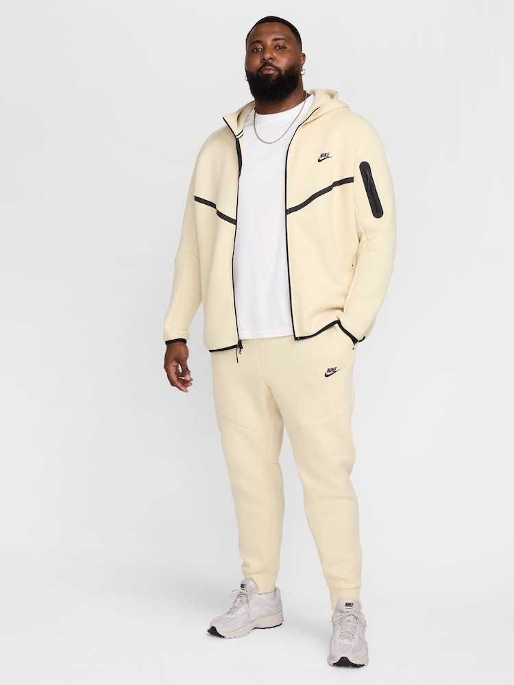 JASNY KHAKI - Polarowe joggersy Nike Tech Fleece - Image 2 of 18