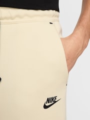 JASNY KHAKI - Polarowe joggersy Nike Tech Fleece - Image 6 of 18