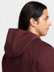 Burgundy Crush - Nike Tech Fleece Zip Up Huvtröja - Bild 10 av 11