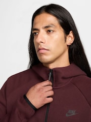 Burgundy Crush - Nike Tech Fleece Zip Up Huvtröja - Bild 3 av 11