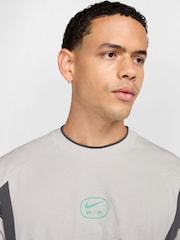 Nike Photon Dust Air Colourblock T-Shirt - Image 3 of 6