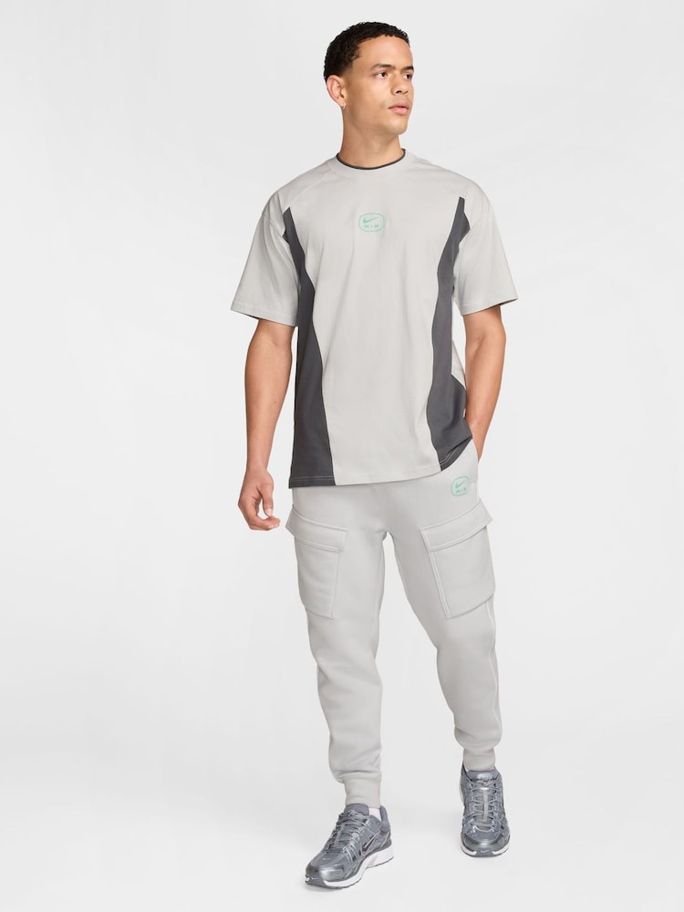 Nike Photon Dust Air Colourblock T-Shirt - Image 6 of 6