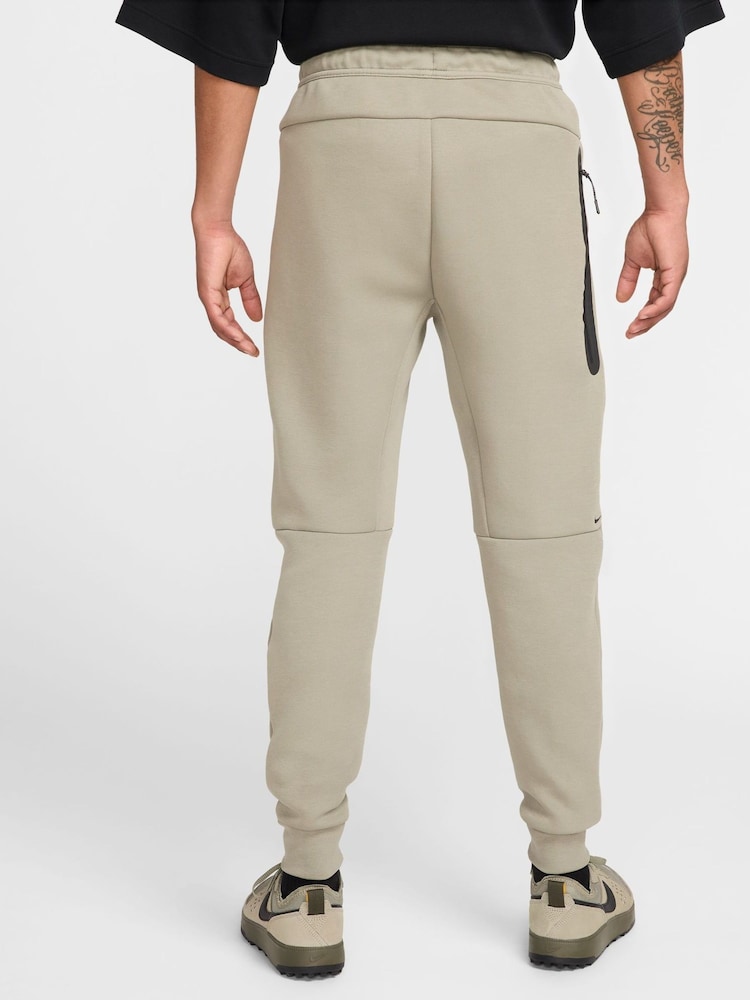 Nike Light Army Tech Fleece Joggers - Image 2 of 9 Nike Light Army Tech Fleece Joggers - Image 2 of 9