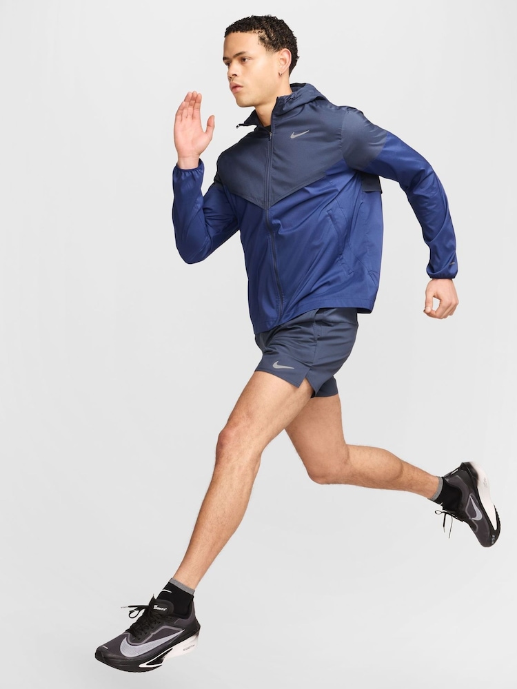 Nike Thunder Blue Lighweight Windrunner Running Jacket - Image 6 of 6